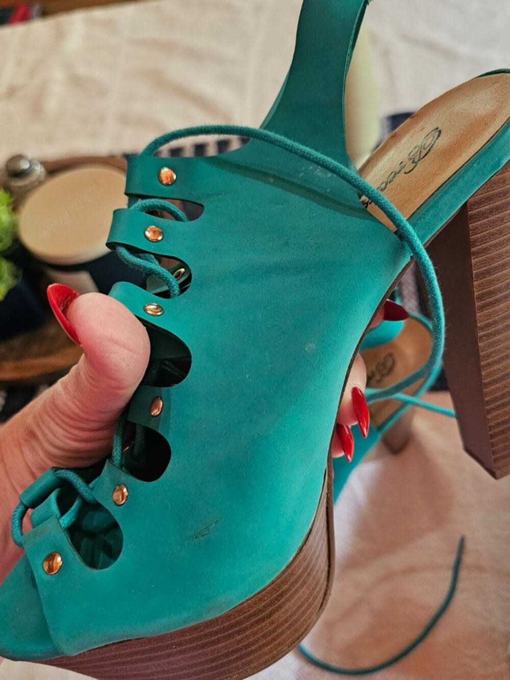 Turquoise heels - Picture 4 of 5
